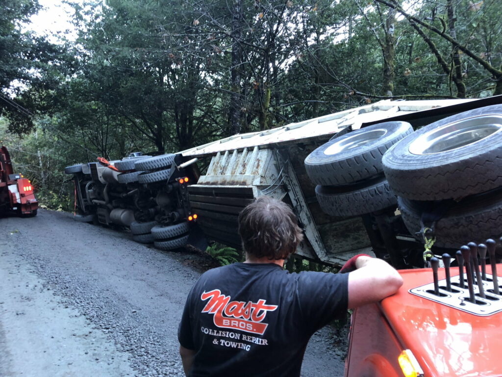 Mast Bros Towing Heavy Recovery IMG 6086