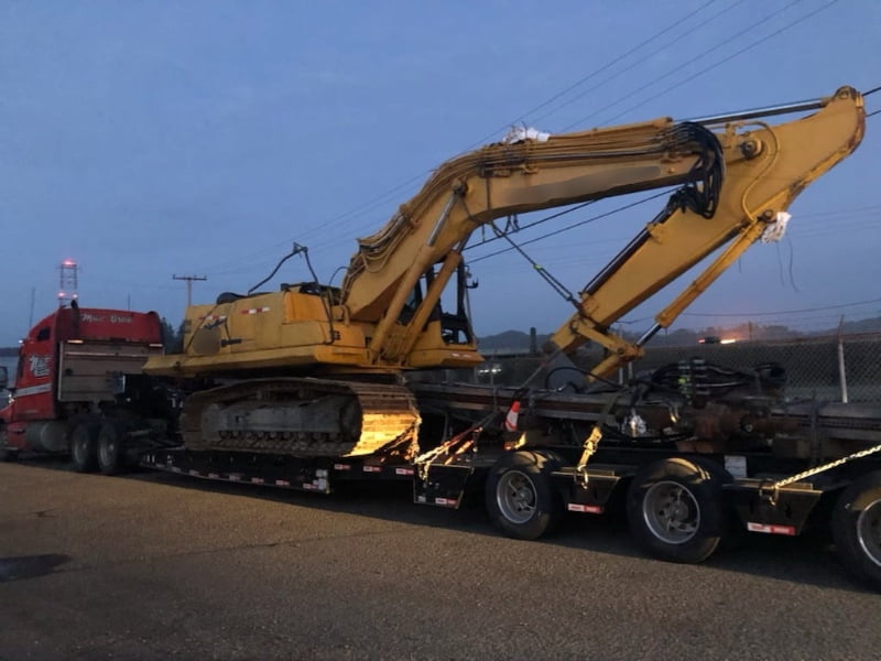 Coos Bay heavy equipment towing