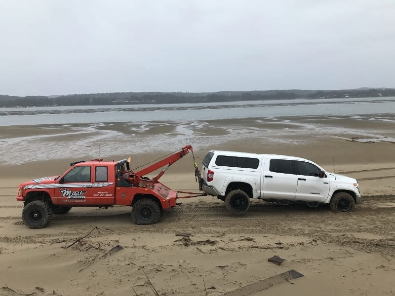 Towing VS Recovery The Difference Explained Mast Brothers Towing