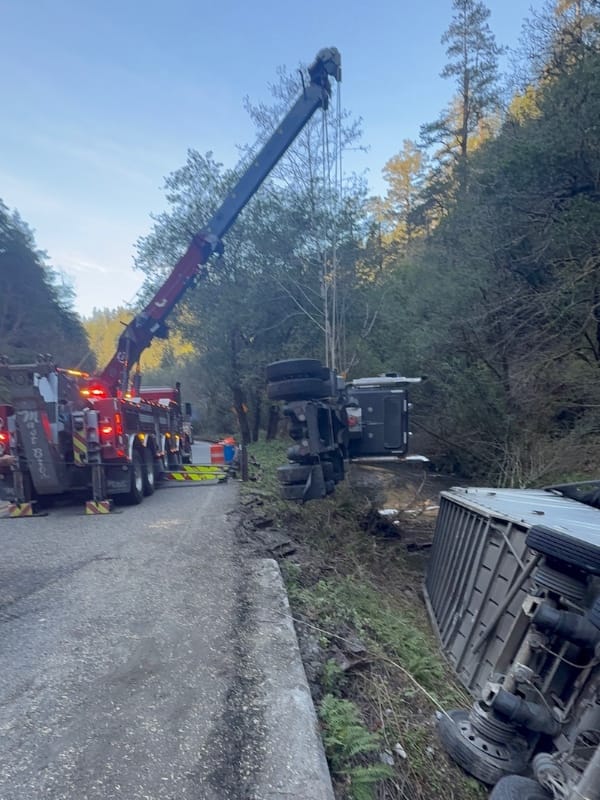heavy wrecker recovery Gold Beach OR